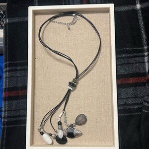 Leather lariat with black and white stones